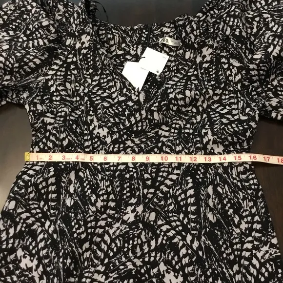 Zara Printed Balloon Sleeves Mini Dress Size L