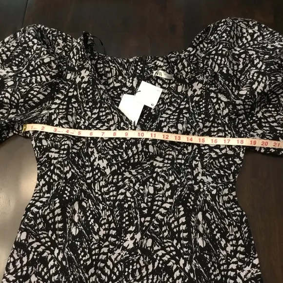 Zara Printed Balloon Sleeves Mini Dress Size L